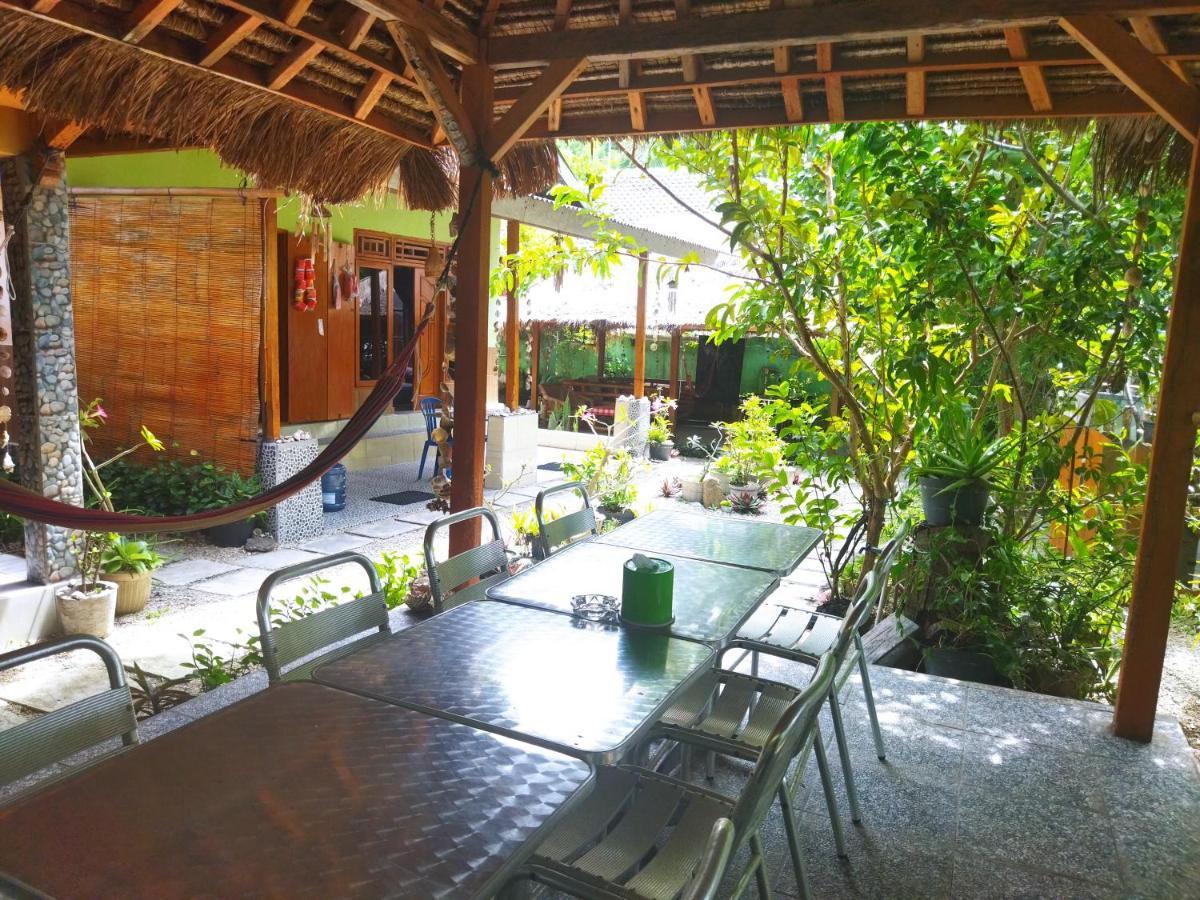 Pelangi Homestay Bungalow Gili Gede Sekotong Esterno foto